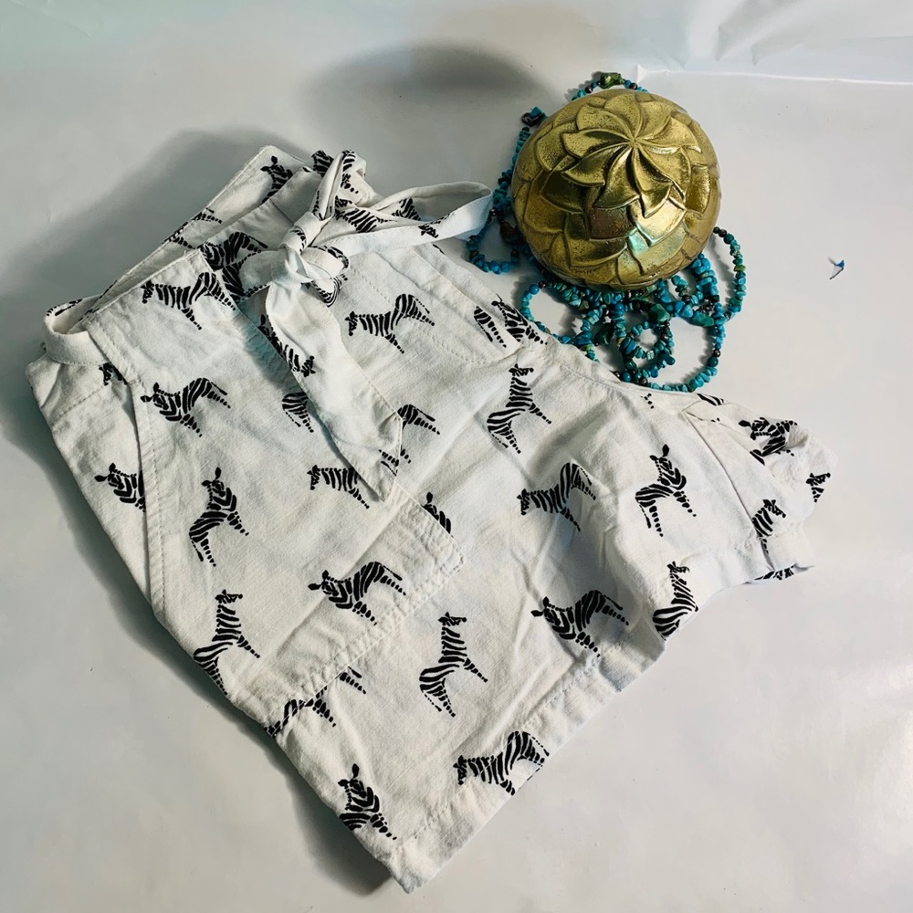 The Loft Linen Shorts